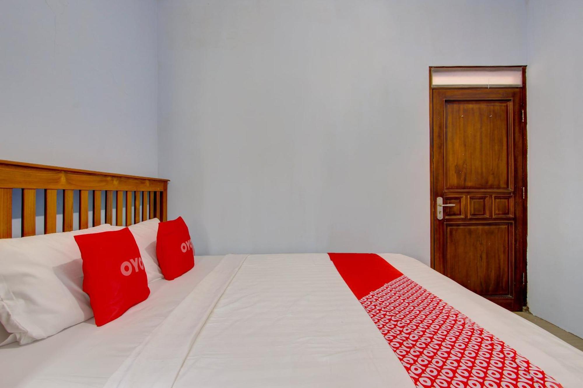 Super Oyo 93012 Griya Kencana Asri Syariah Lawean エクステリア 写真