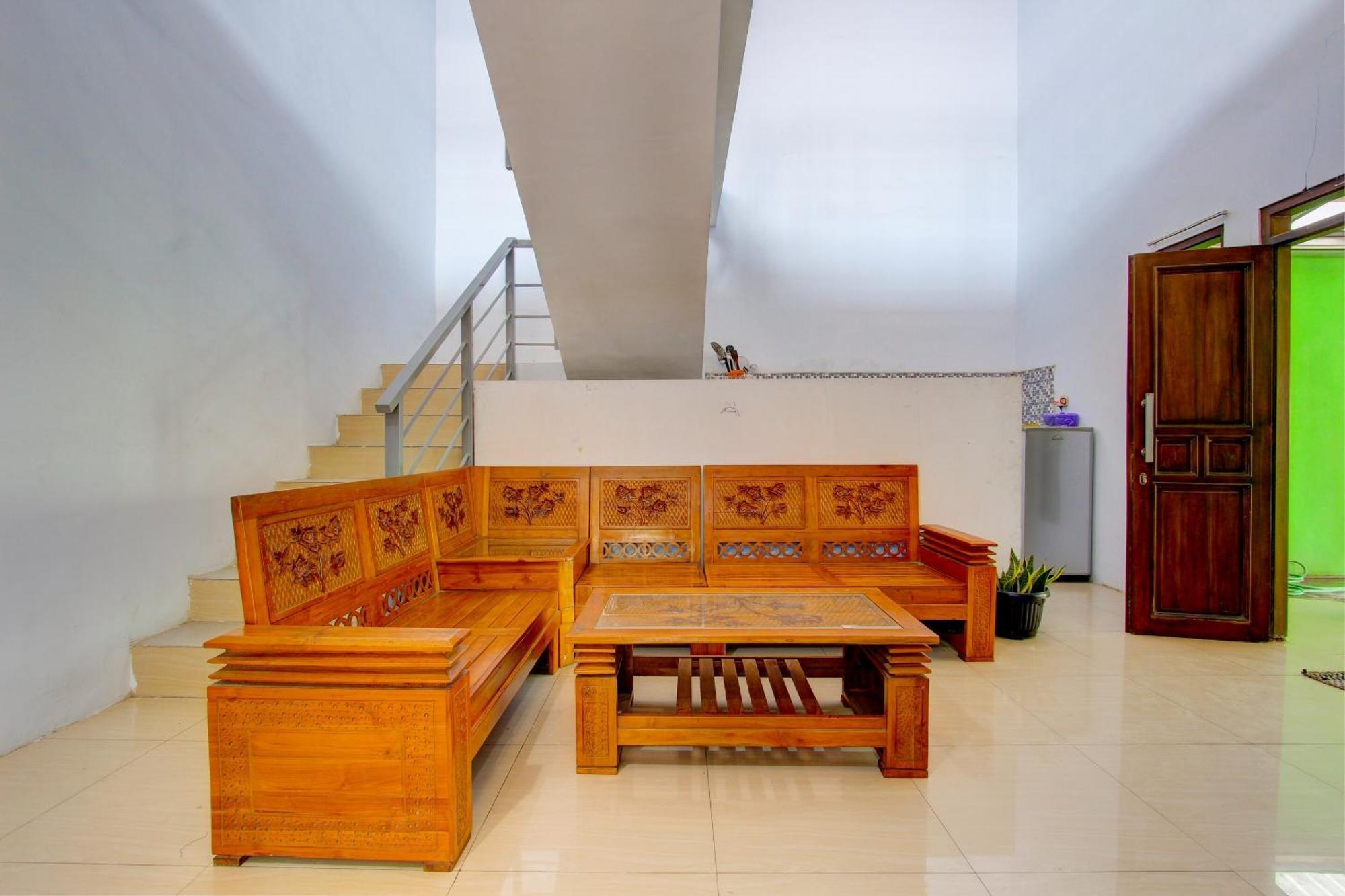 Super Oyo 93012 Griya Kencana Asri Syariah Lawean エクステリア 写真