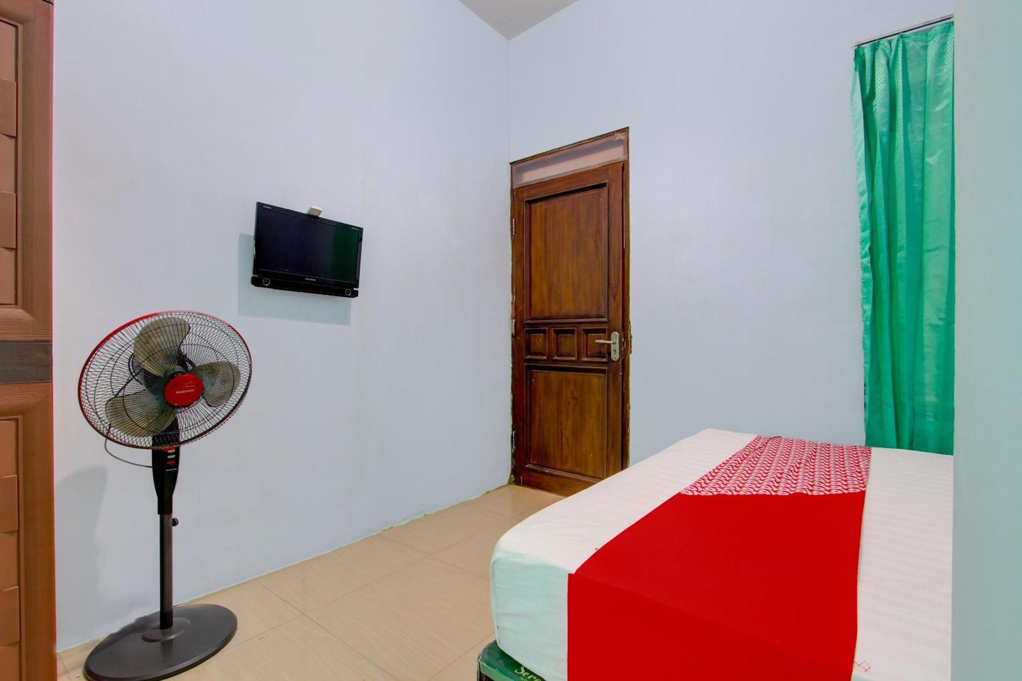Super Oyo 93012 Griya Kencana Asri Syariah Lawean エクステリア 写真