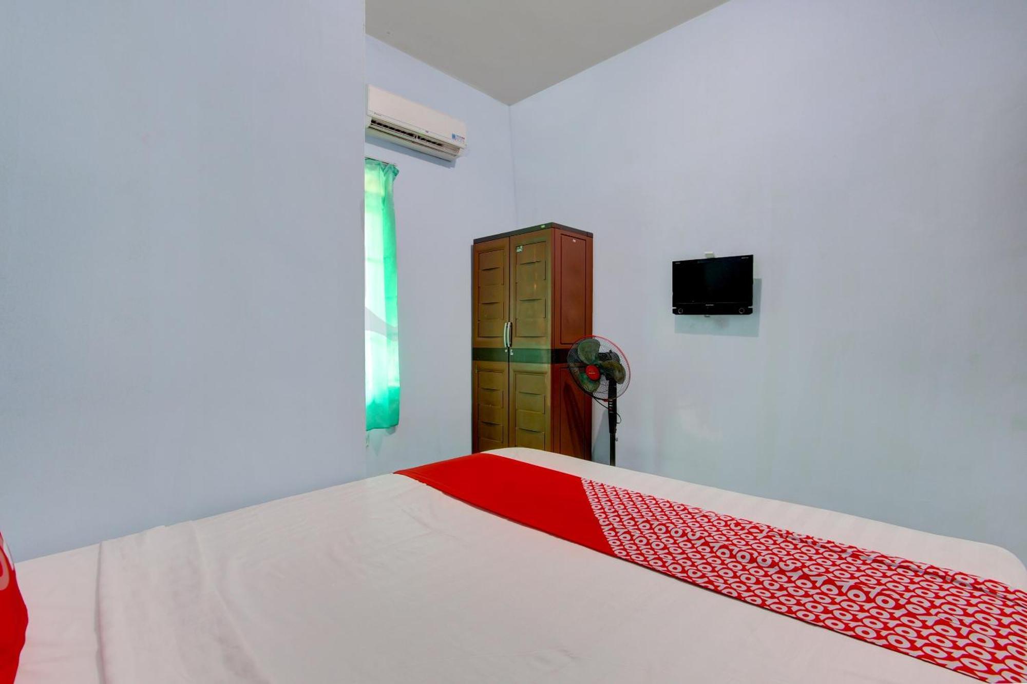 Super Oyo 93012 Griya Kencana Asri Syariah Lawean エクステリア 写真