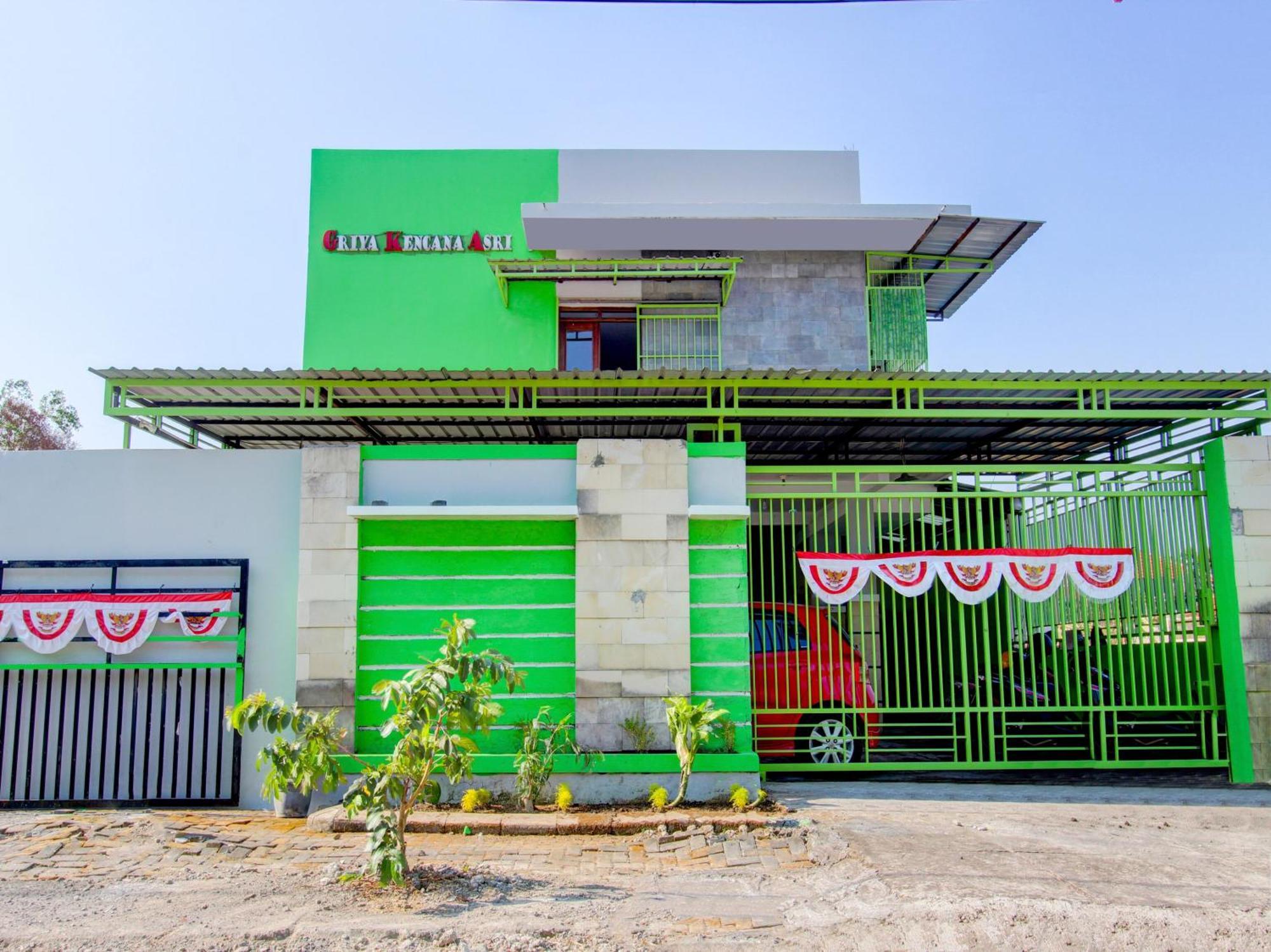 Super Oyo 93012 Griya Kencana Asri Syariah Lawean エクステリア 写真