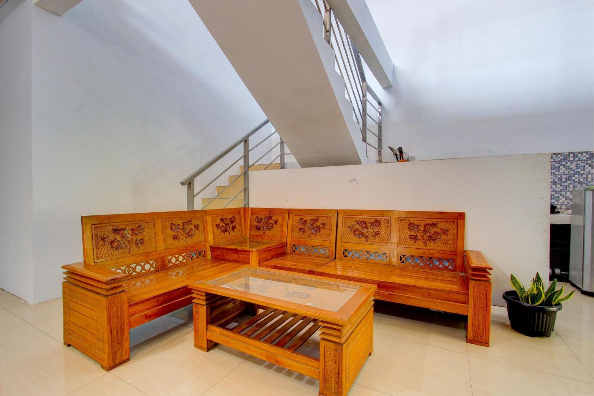 Super Oyo 93012 Griya Kencana Asri Syariah Lawean エクステリア 写真